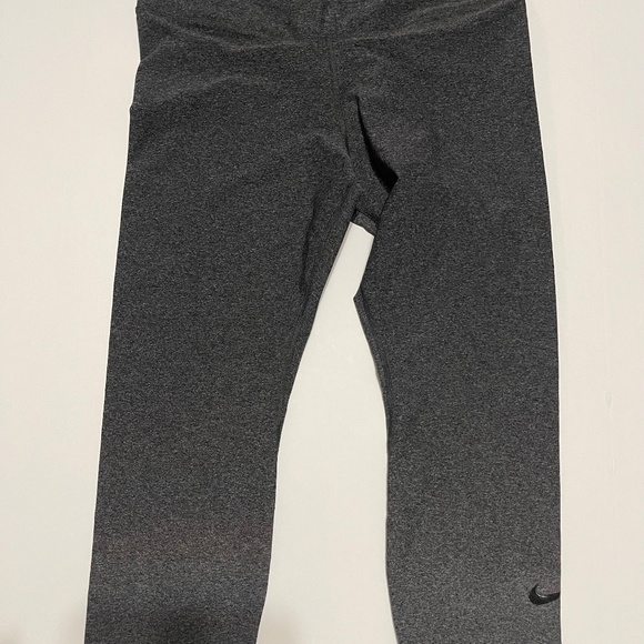 Nike - Picture 1 of 2